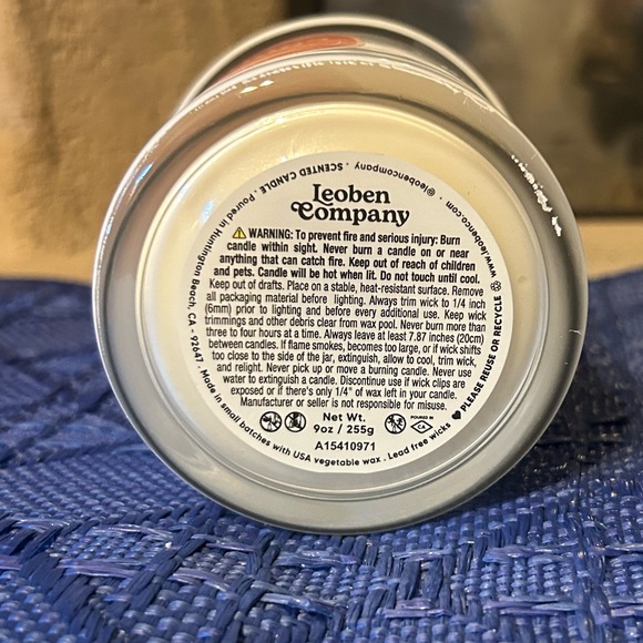 Leoben Company Overthinking Everything Vanilla Neroli Candle 9oz - Picture 2 of 3